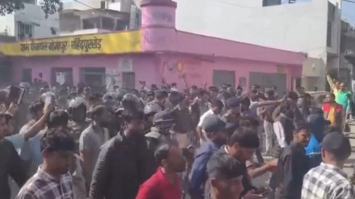 उज्जैन में नाबालिग से छेड़छाड़ कर रहा था ऑटो चालक... भड़की हिंसा, मोबाइल में मिले 20 महिलाओं के अश्लील वीडियो