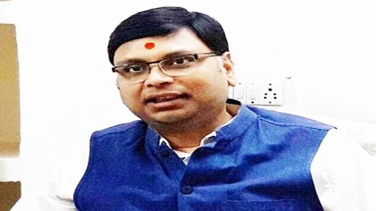 SIR in MP: अनुपस्थित बताकर भाजपा प्रवक्ता हितेष वाजपेयी का नाम मतदाता सूची से हटाया