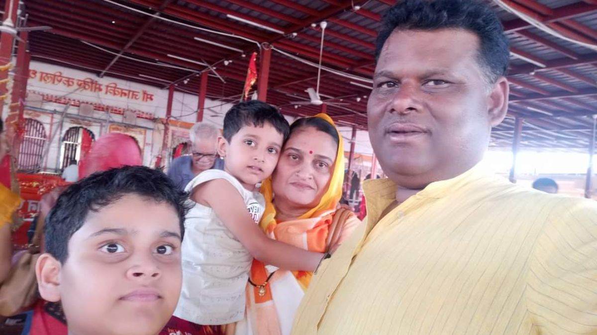 MP Crime News: विदिशा में पूर्व भाजपा पार्षद ने पत्नी और दो बच्चों के साथ खाया जहर, चारों की मौत