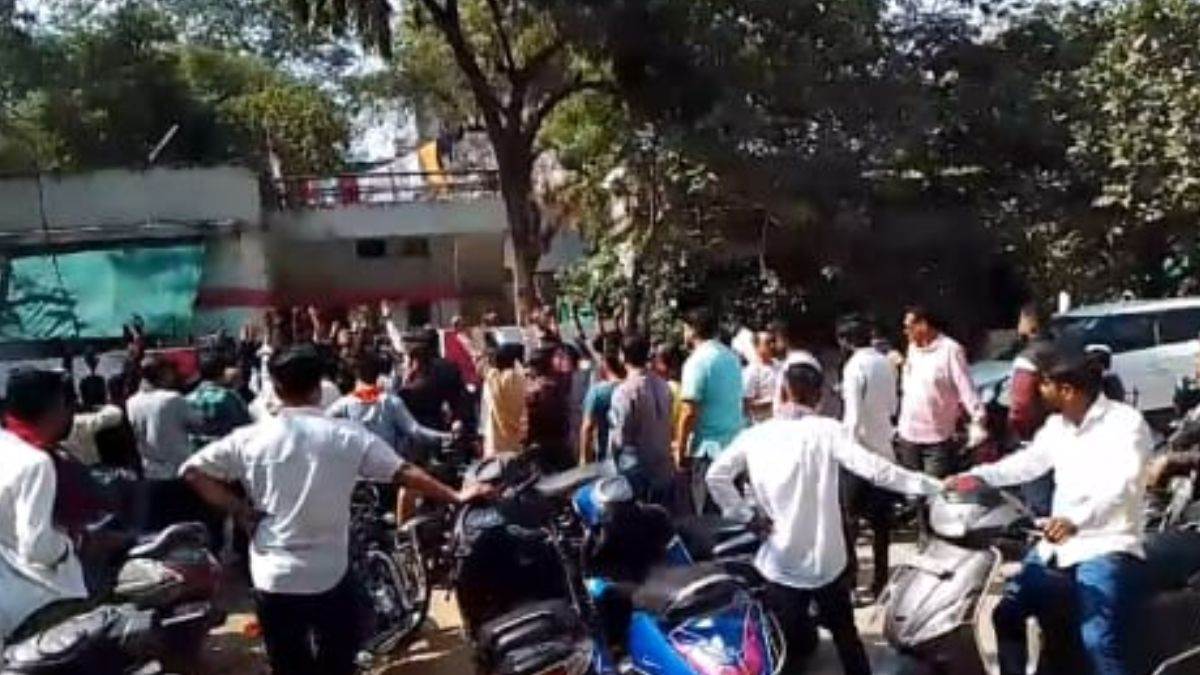 रायपुर में धर्म परिवर्तन को लेकर बवाल, मौके पर 6 थाना प्रभारी और भारी पुलिस बल तैनात