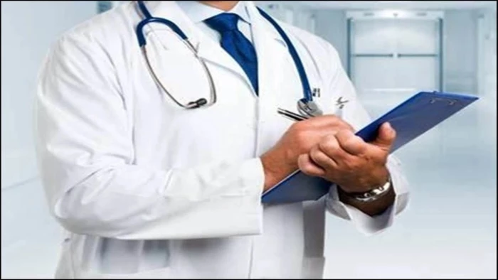 भोपाल के सरकारी अस्पतालों में 'इलाज' ही बीमार : 23% डॉक्टरों की कमी, जिला स्वास्थ्य विभाग के पास एक भी स्किन स्पेशलिस्ट नहीं