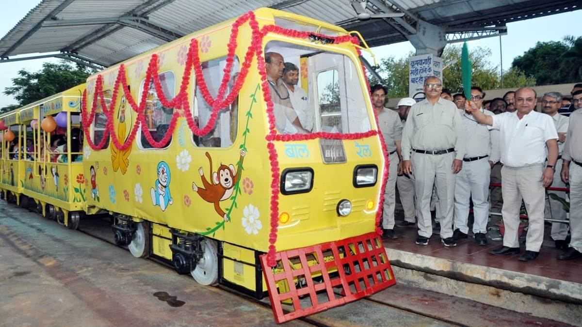 Bhopal News: तीन वर्ष बाद फिर छुक-छुक दौड़ी बच्चों की ट्रेन, कमला नेहरू बाल उद्यान की कराएगी सैर