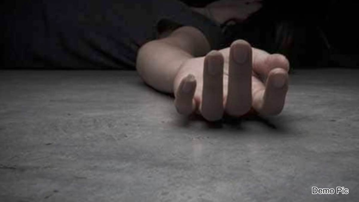 Ambikapur News : घर की छत से गिरकर कांग्रेस के पूर्व पार्षद की मौत, तेज ओलावृष्टि के दौरान हुई घटना