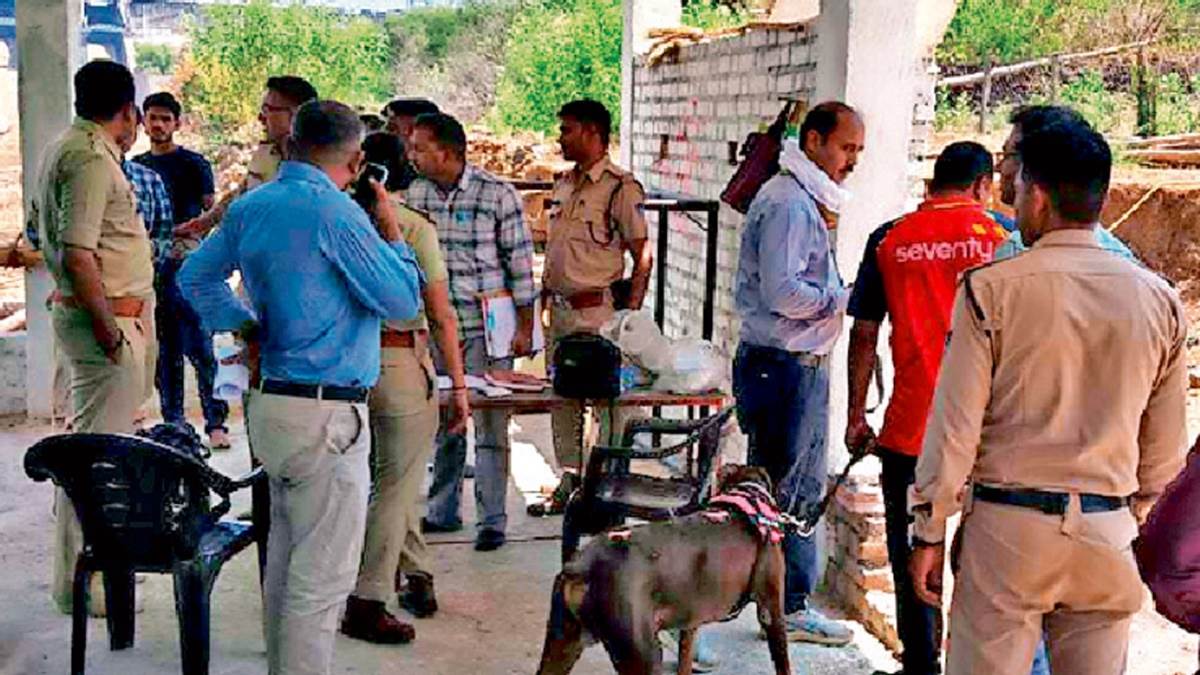 जबलपुर में धारदार हथियार से वार कर साधु की हत्या, कुटिया में मिला खून से सना शव