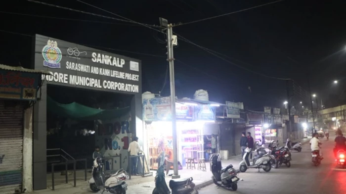 नहीं हटेंगी इंदौर के शिवाजी मार्केट की दुकानें... रविवार को खुली हाई कोर्ट, 126 दुकानदारों को मिली राहत