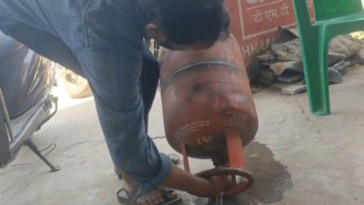 विदिशा में कस्टमर के साथ धोखाधड़ी, सिलिंडर में रसोई गैस की जगह निकला पानी