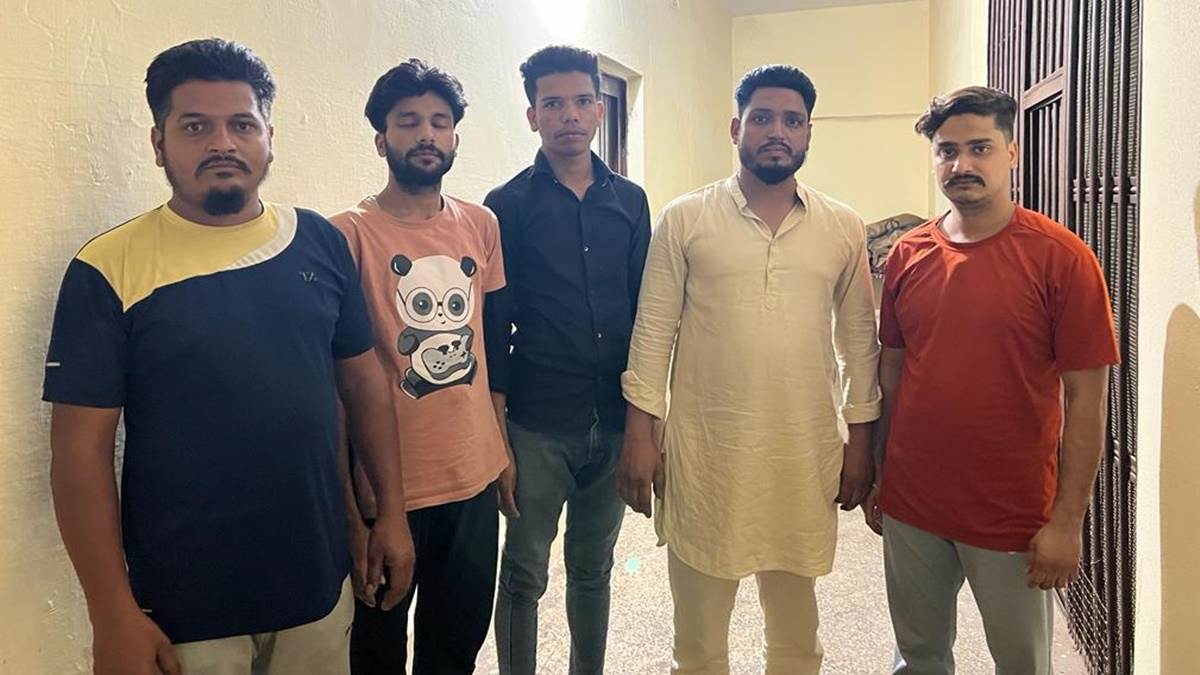इंदौर में आरएसएस के खिलाफ विवादित पर्चे बांटने वाले 5 आरोपित गिरफ्तार