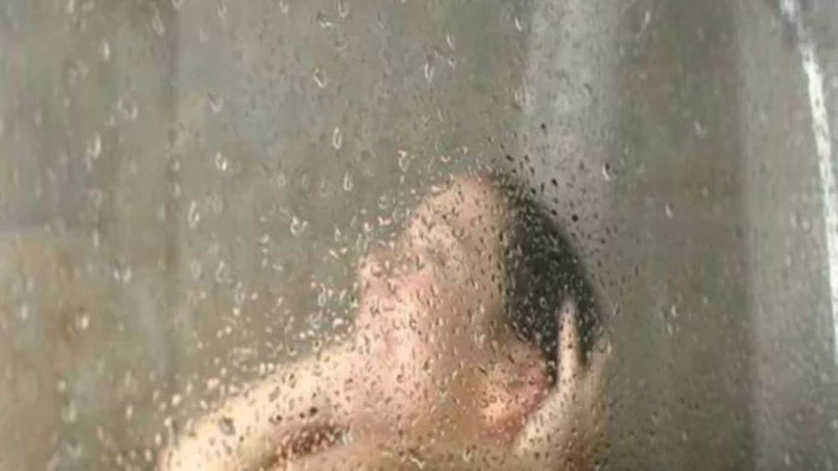 Raipur News: हिंदू महिला का नहाने का वीडियो बनाने वाला मुस्लिम युवक अरेस्ट, थाने में जमकर मचा हंगामा