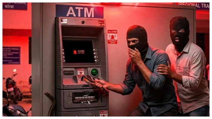 कोरबा में एटीएम तोड़ने कटर और सब्बल लेकर आए थे खूंखार नकाबपोश!, चोर थे या कोई बड़ा गिरोह?