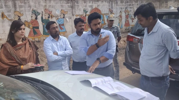 क्रिकेट के रंग में रंगेगा ग्वालियर का 'सचिन तेंदुलकर मार्ग': डिवाइडर पर दिखेंगे हस्ताक्षर वाले बैट, दीवारों पर उकेरी जाएगी ऐतिहासिक पारी
