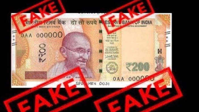 यूट्यूब देखकर घर में ही छाप रहे थे जाली नोट: इंदौर में नकली नोट खपाने वाले गिरोह के 3 सदस्य गिरफ्तार, ₹200 के 424 नोट और प्रिंटर जब्त