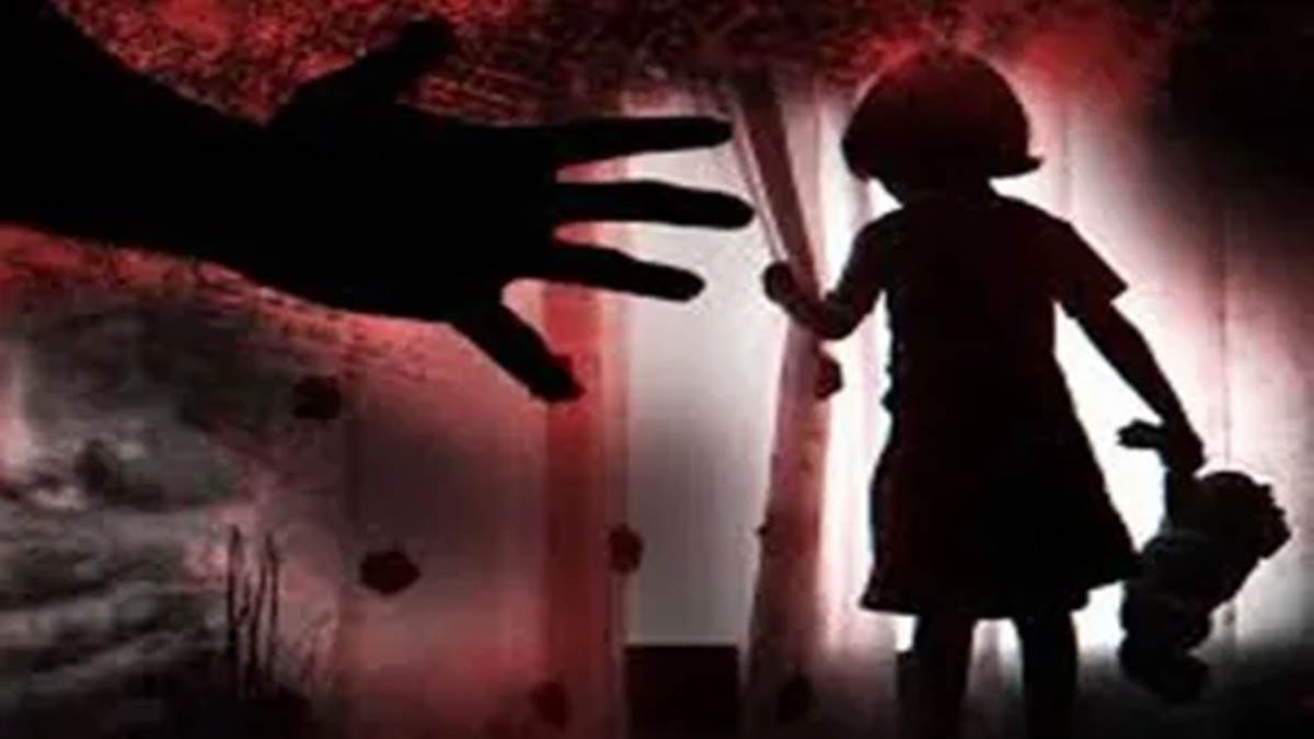 घर के बाहर बैठी महिला की गोद से नौ माह की बच्ची को छीन कर ले गया, दुष्‍कर्म करने वाला था, साल की कैद
