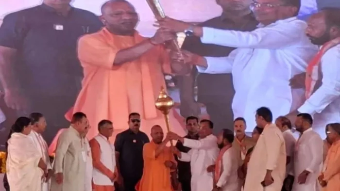 यूपी के इस जिले को मिली बड़ी सौगात, 682 करोड़ की 111 योजनाओं का हुआ लोकार्पण और शिलान्यास