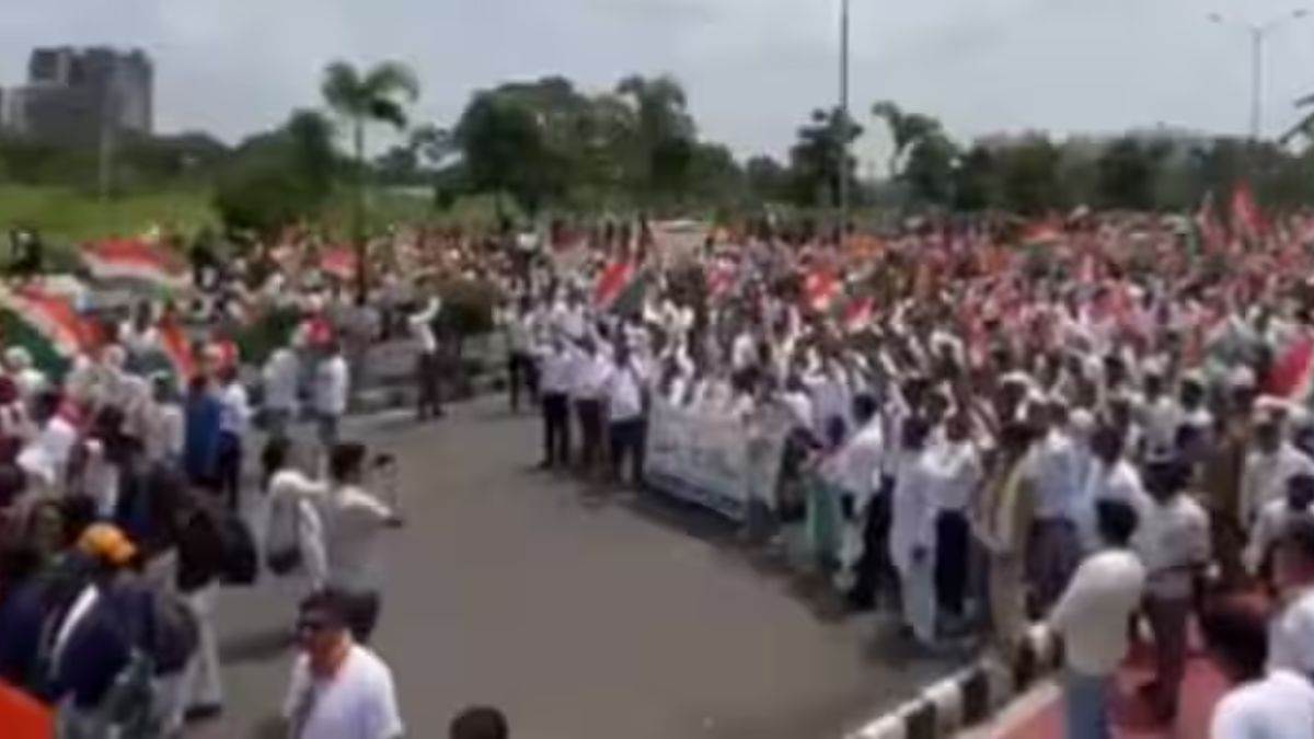 Bhopal Patwari Protest: Tiranga Yatra of Patwaris in Bhopal, Police stopped before CM House