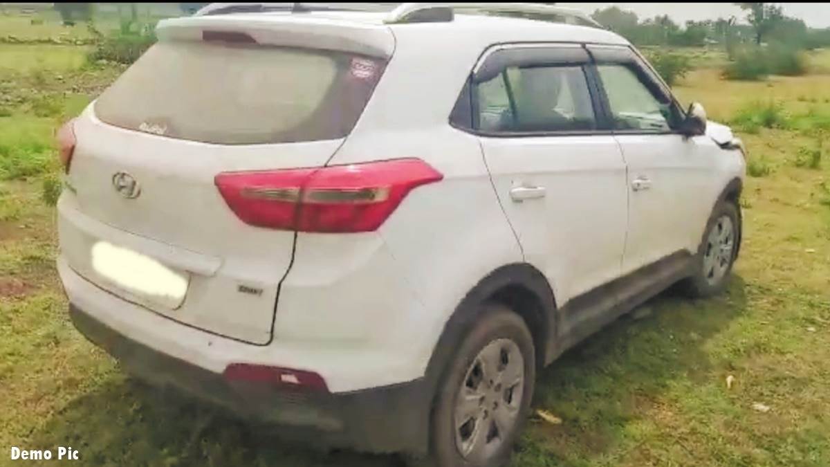 कार में बैठाकर पीट रहे थे, भीड़ जमा हो गई, वजह ही कुछ ऐसी थी