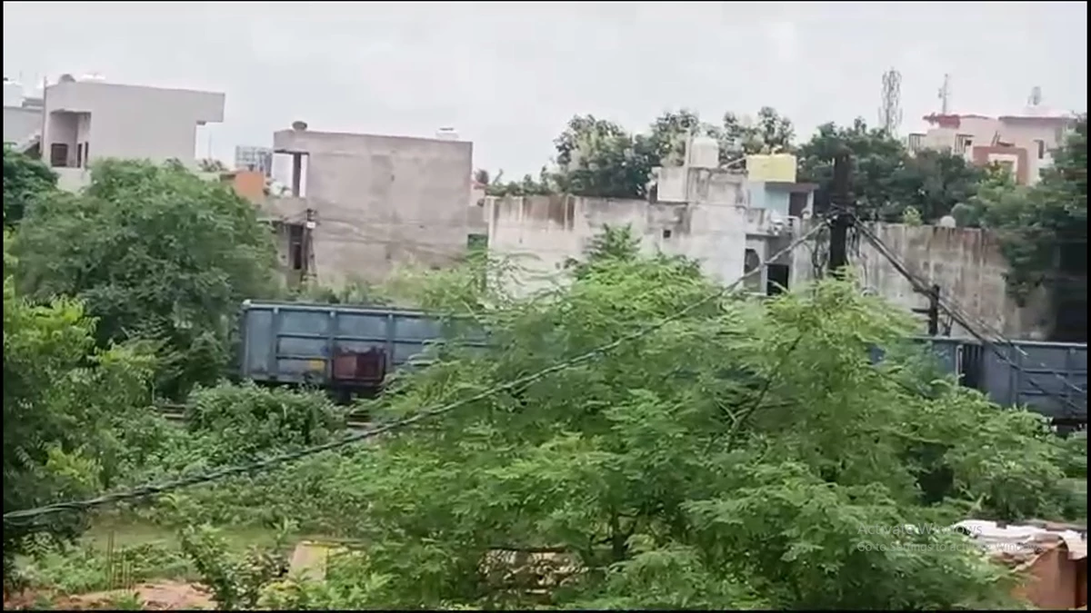 रायपुर में बड़ा हादसा टला, चलती मालगाड़ी की अलग हो गई बोगी, मच गई अफरातफरी