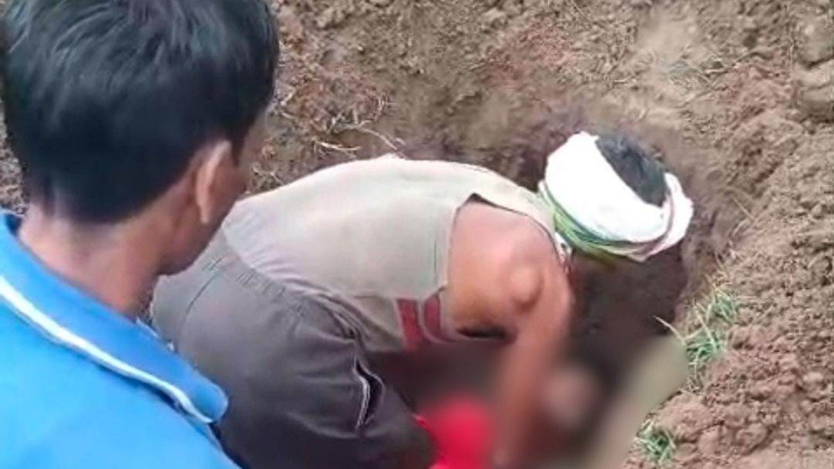 बालाघाट प्रशासन का अमानवीय चेहरा, माता-पिता नहीं देख सके अंतिम बार; बिना पोस्टमार्टम दफनाया