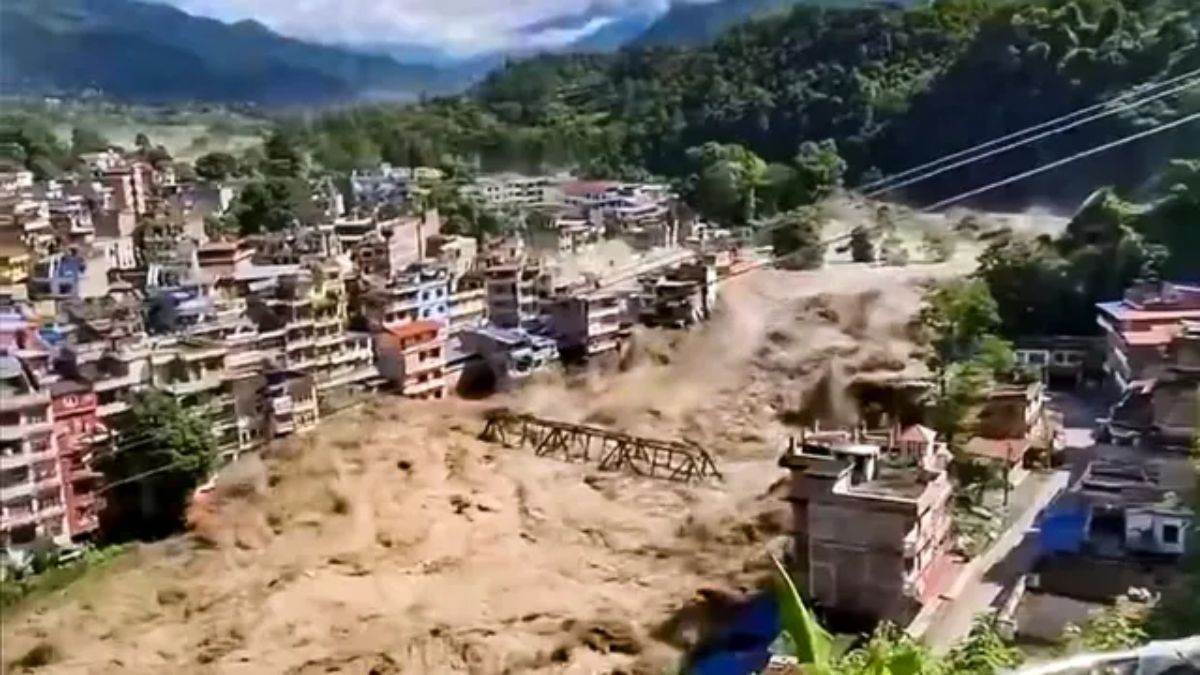 नेपाल में अचानक आए सैलाब में 291 विदेशी पर्यटक लापता, 105 भारतीय शामिल, हेल्पलाइन नंबर हुआ जारी