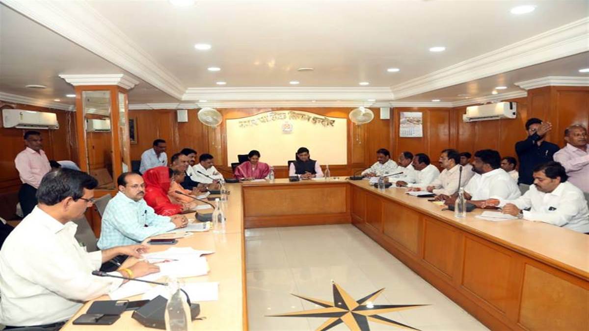 Indore News: इंदौर के गांधी हाल में लगेगी स्वर कोकिला लता मंगेशकर की प्रतिमा