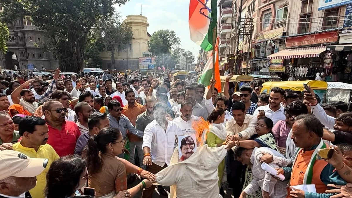 राहुल गांधी अपनी बहन को चौराहे पर चूमते हैं, टिप्‍पणी के बाद कैलाश विजयवर्गीय बोले, रिश्‍ते की पवित्रता पर सवाल नहीं उठाया