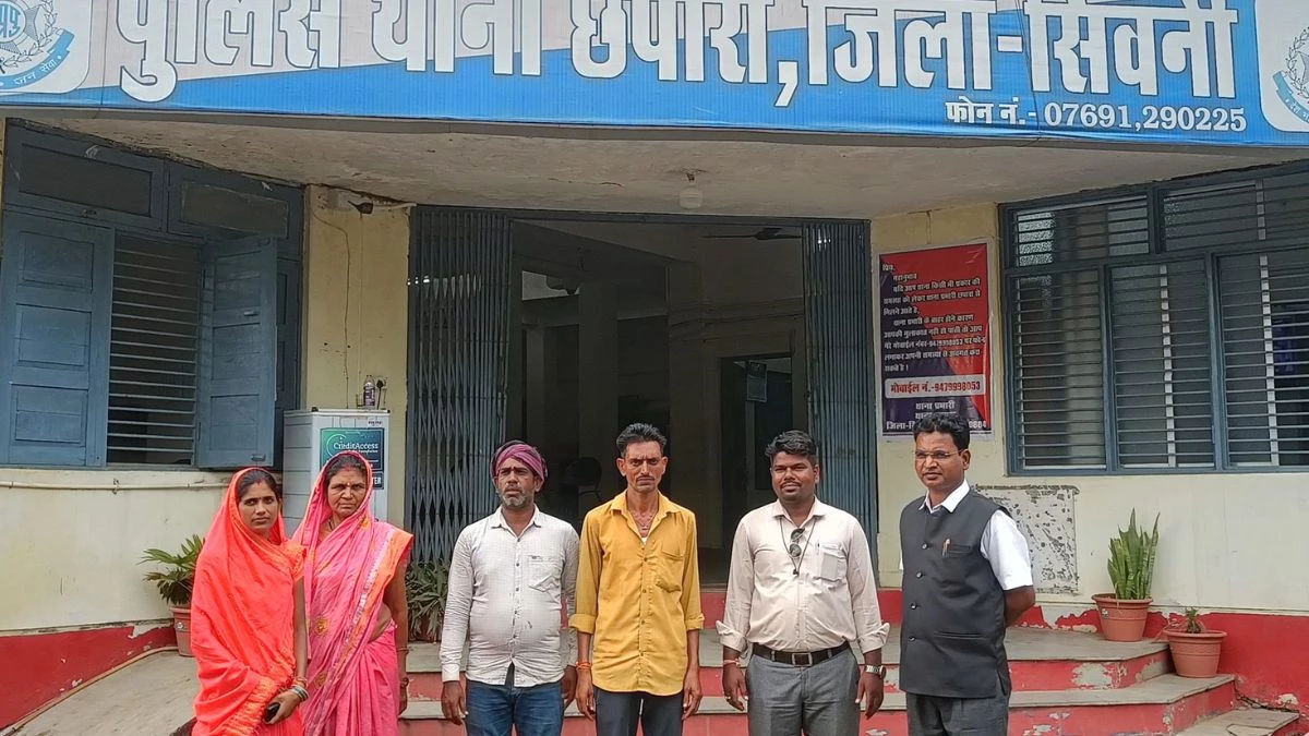 MP में सार्वनिक दुर्गा पंडाल में दलित परिवार को प्रवेश करने पर रोका, आपत्ति करने वालों पर केस दर्ज