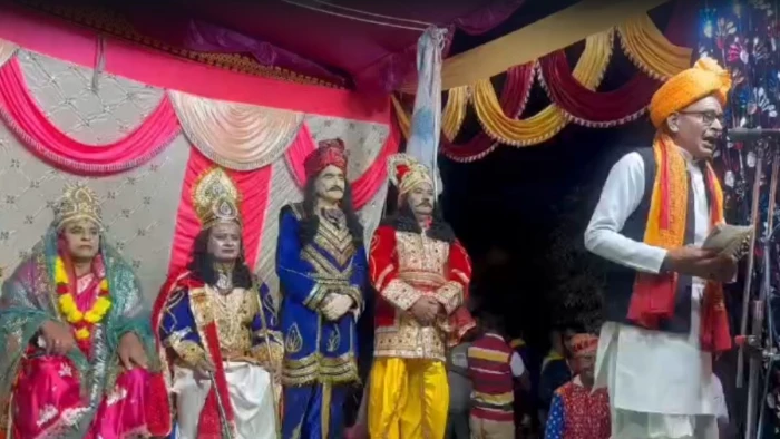 गणेशोत्सव में केवलारी विधायक ने राजा शंखपति की भूमिका से जीता दिल, बोले- ऐसे आयोजन परंपराओं की खूबसूरत विरासत