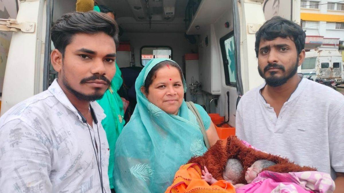 उमरिया में अस्पताल जा रही प्रसूता को रास्ते में हुई प्रसव पीड़ा, 108 एंबुलेंस में गूंजी जुड़वा बच्चों की किलकारी