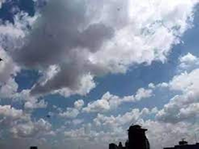 Madhya Pradesh Weather Update:  मध्य प्रदेश में बादल छाए, छिटपुट बौछारें पड़ने के आसार