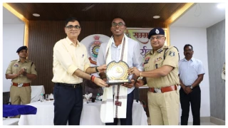 छत्तीसगढ़ के लाल का दुनिया में बजा डंका, भारत के तेज धावक अनिमेष को IG-SSP ने किया सम्मानित, कहानी बस्तर से डायमंड तक