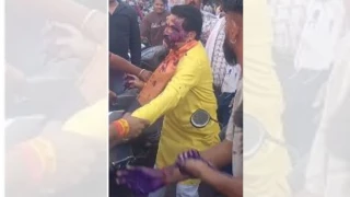 भोपाल में हिंदू उत्सव समिति अध्यक्ष से झूमाझटकी, कथित टिप्पणी के विरोध में कालिख पोती, पुलिस जांच में जुटी