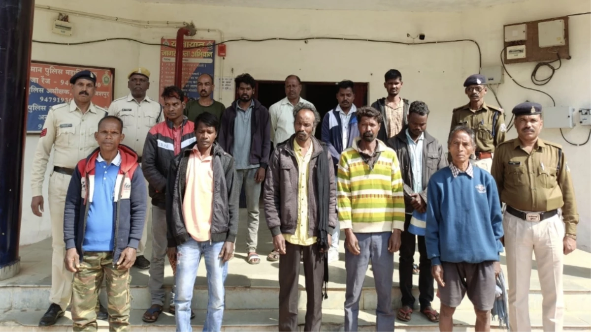 गो हत्या और मांस खाने के आरोप में 14 ग्रामीण गिरफ्तार