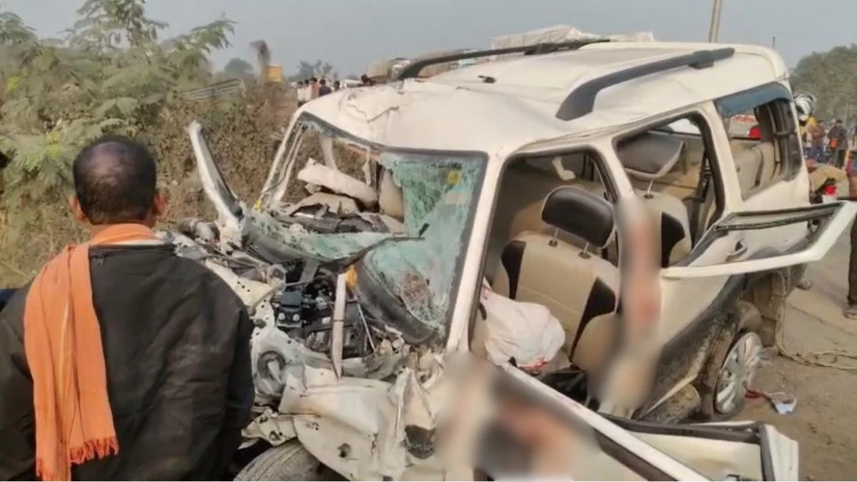 Janjgir Accident: स्कॉर्पियो और ट्रक में जोरदार टक्कर, सेना के 2 जवान सहित 5 लोगों की मौत, तीन गंभीर घायल