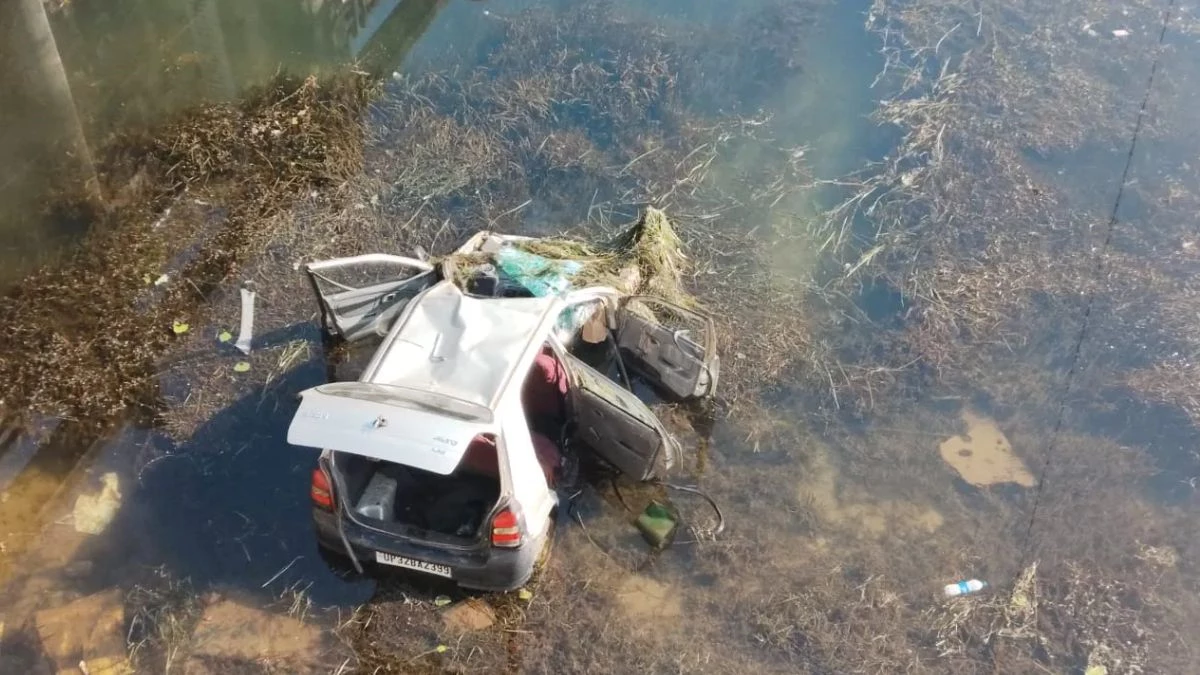 बारात से लौटते समय नदी में गिरी आल्टो कार, डूबने से पांच की मौत, ड्राइवर की हालत गंभीर