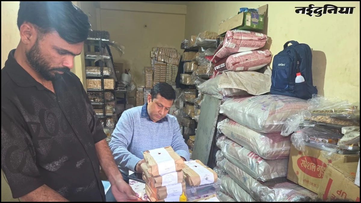 Indore में मिलावटखोरों पर 'सर्जिकल स्ट्राइक', गंदगी के बीच बन रही थी गजक, प्रशासन ने दो बड़े कारखानों को किया सील