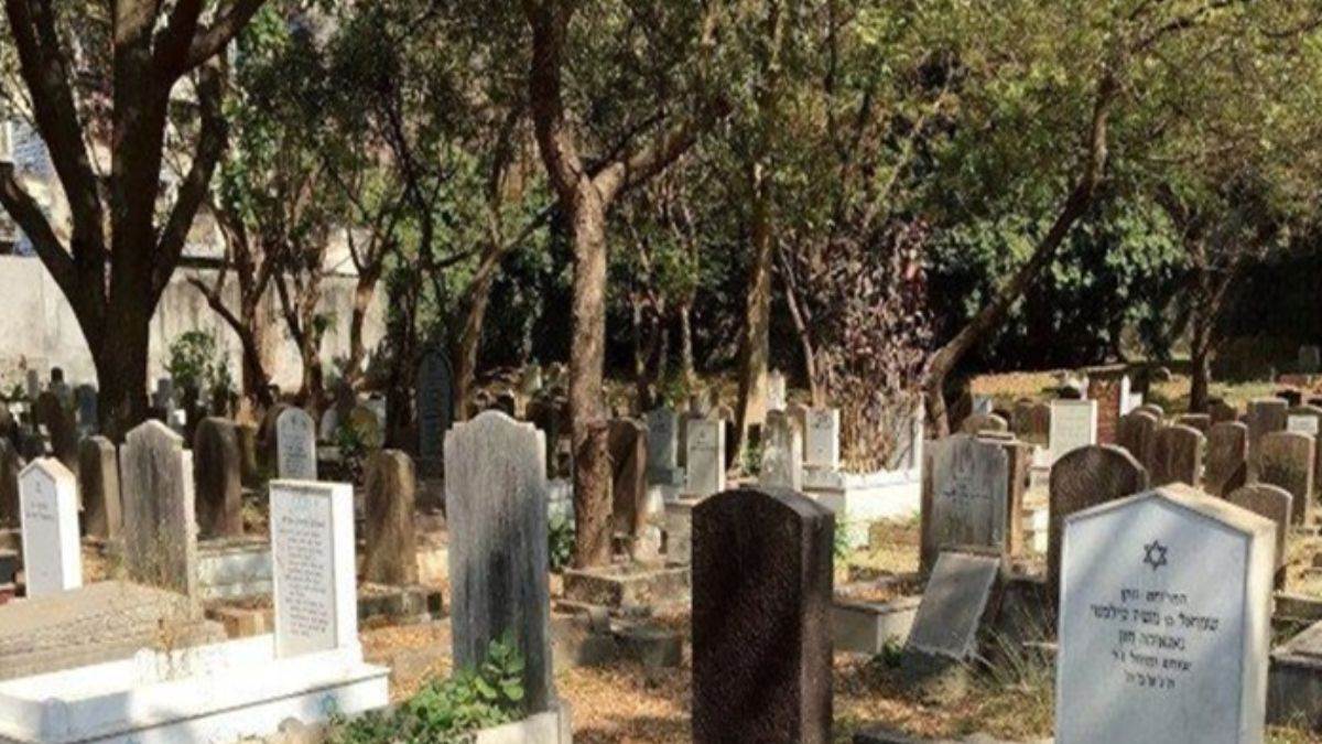 बस्तर में 20 दिनों से मुर्दाघर में रखा है पादरी का शव, दफनाने से पंचायत की रोक के बाद सुप्रीम कोर्ट का फैसला