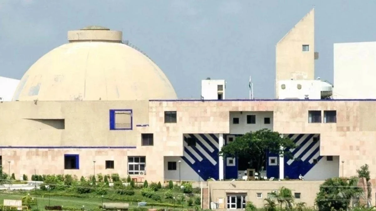 मध्य प्रदेश विधानसभा में 'सोने की ईंटों' पर घमासान : परिवहन विभाग में अवैध वसूली को लेकर भिड़े पक्ष-विपक्ष