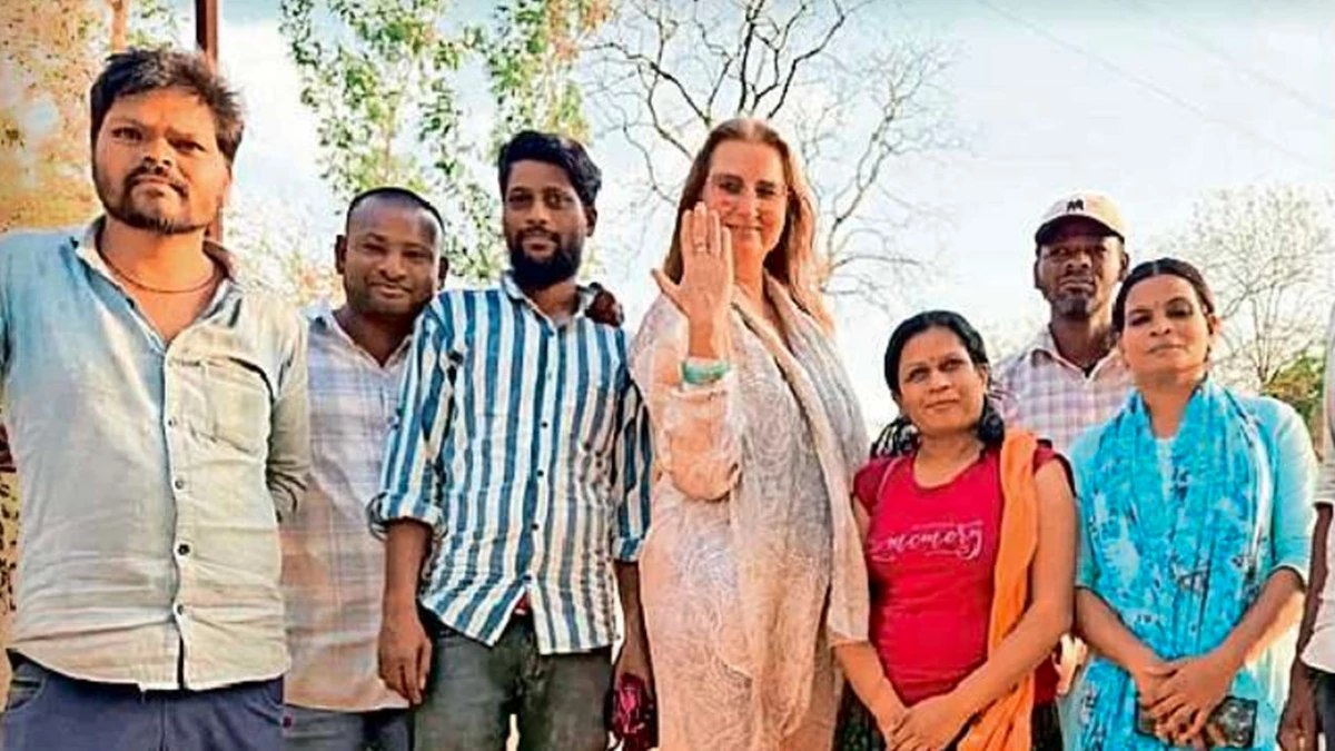 Lost in Patalkot waterfall, a young woman from the royal family of Czech Republic, found in two days