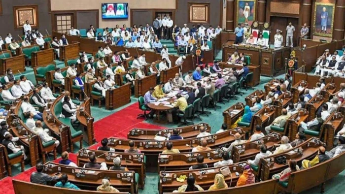 MP विधानसभा विशेष सत्र 2026: सीटों में 33% महिला आरक्षण की मांग तेज, कांग्रेस ने बनाई रणनीति