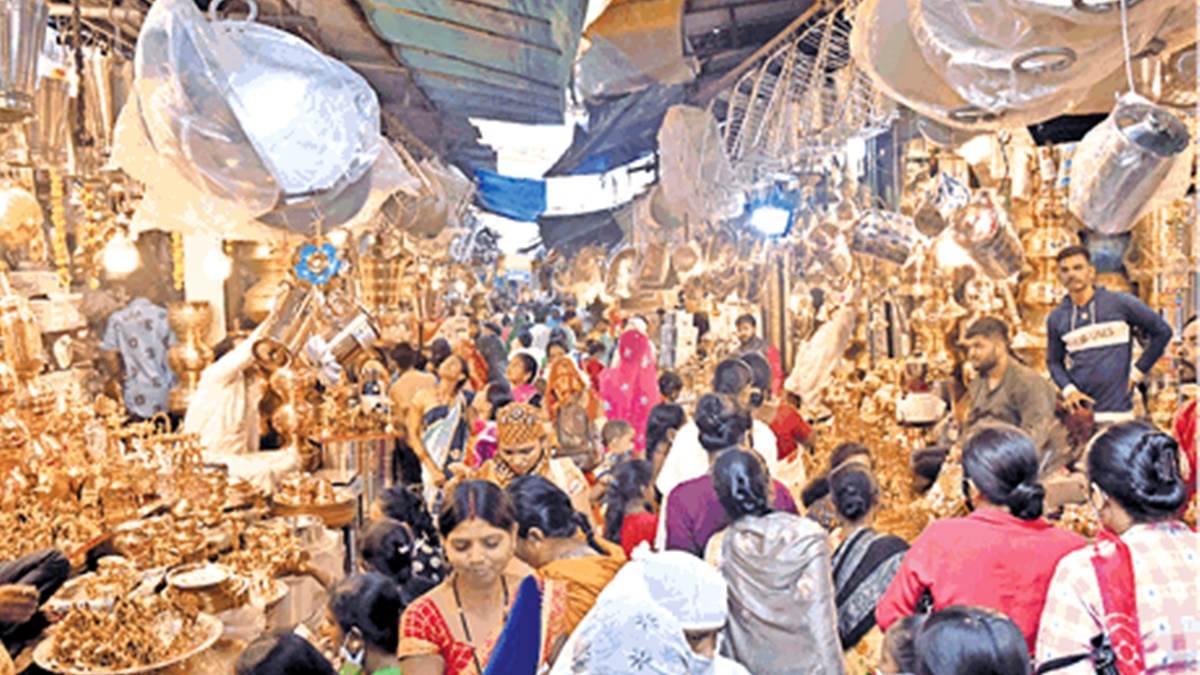 Raipur News: गोल बाजार की दुकान के मालिकाना हक के लिए पहली रजिस्ट्री, व्यवसायी दो फाड़