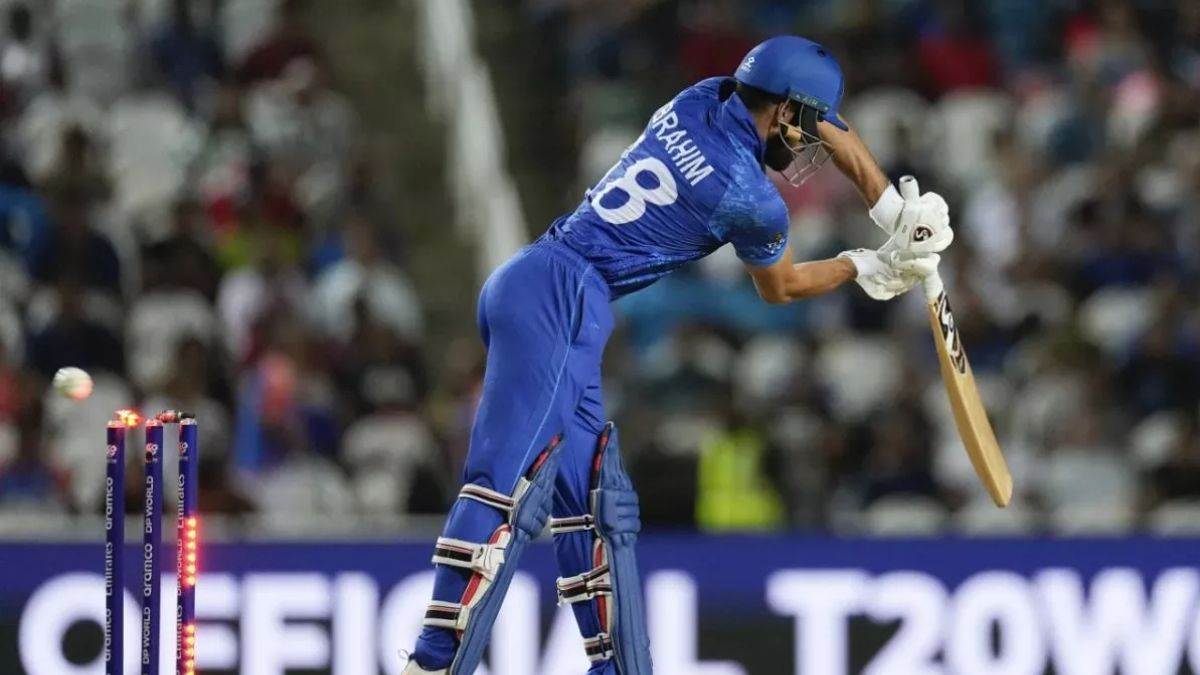 1st Semi Final LIVE: फाइनल में पहुंचने के लिए द. अफ्रीका को 57 रन टारगेट, क्या आसानी से हार मान जाएंगे अफगान