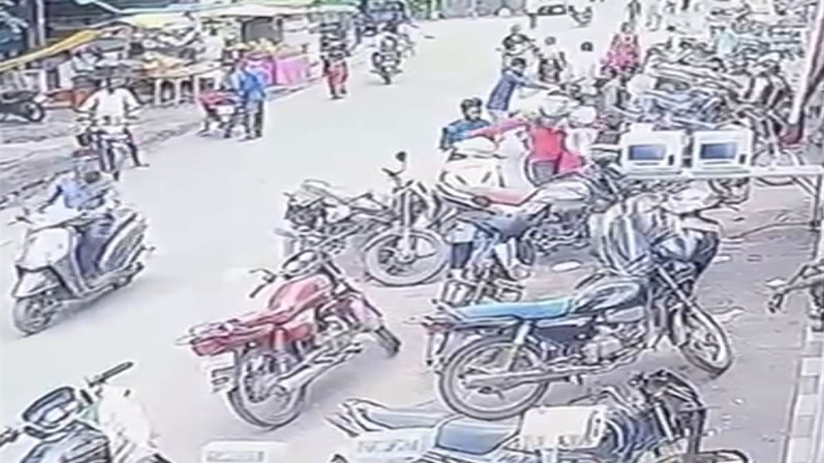 शादी से पहले उठी अर्थी: भीड़ के बीच युवक ने चाकू से की युवती की बेरहमी से हत्या, मदद न मिलने से गई जान