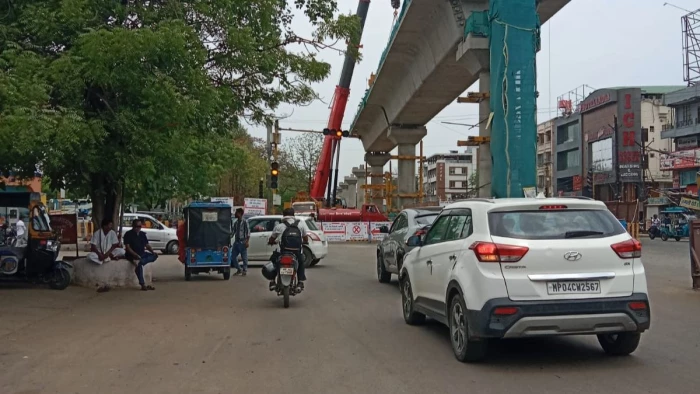 भोपाल मेट्रो के रूट पर अनोखा प्रयोग, हर आधे किलोमीटर पर दिखेगा स्टेशन, 2.23 किमी के हिस्से में सिविल वर्क पूरा