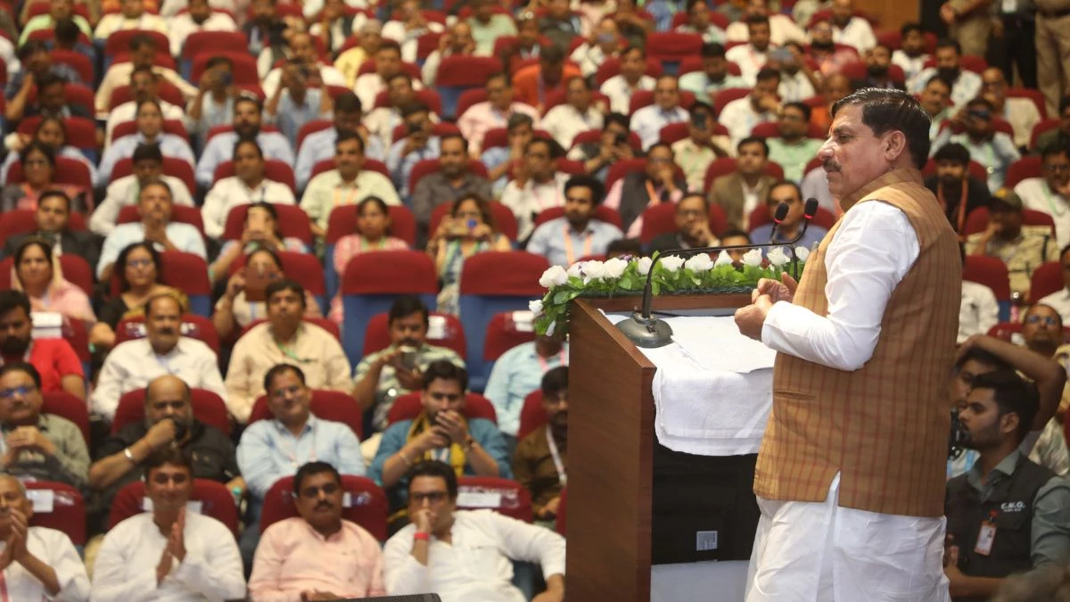 रीवा में 'Regional Tourism Conclave' का आयोजन, सीएम मोहन यादव बोले- निवेश से हजारों युवाओं को मिलेगा रोजगार