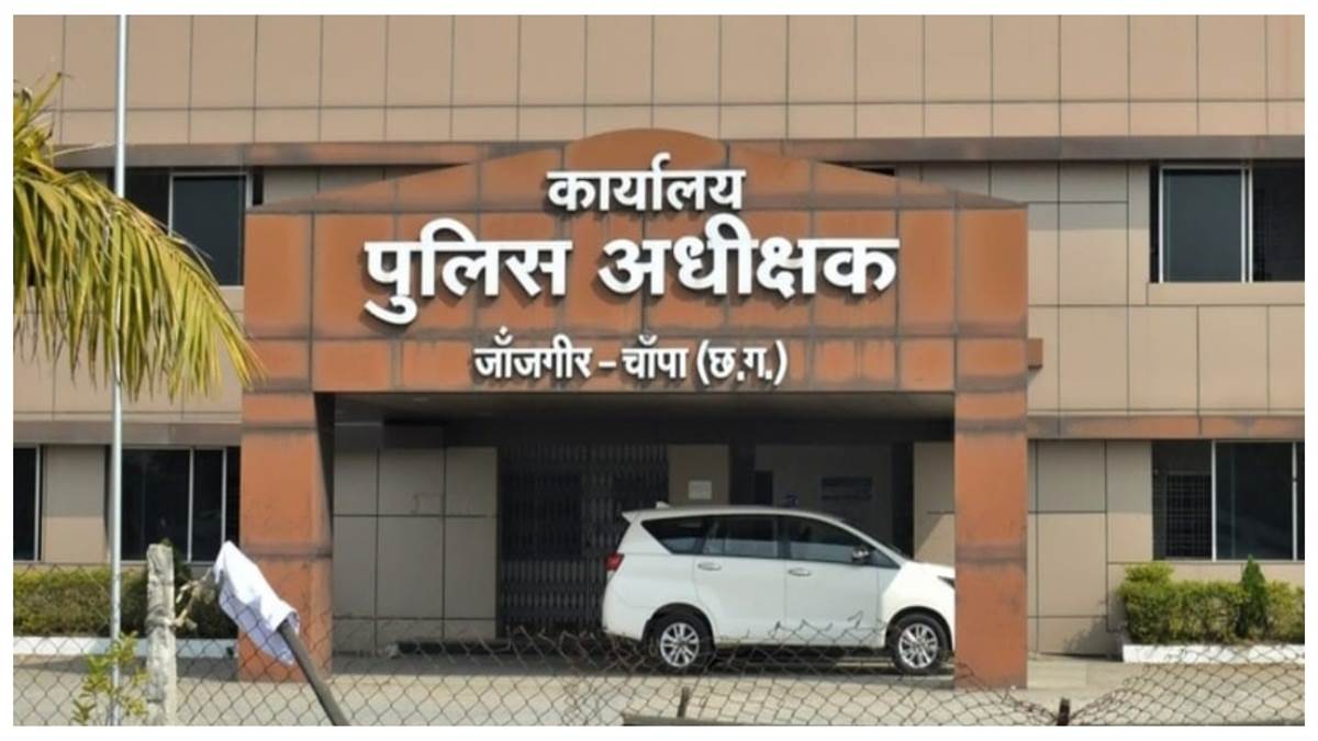 जांजगीर में सरपंच पति व बेटों पर महिला से मारपीट का गंभीर आरोप: न्याय नहीं मिलने पर आत्मदाह की चेतावनी