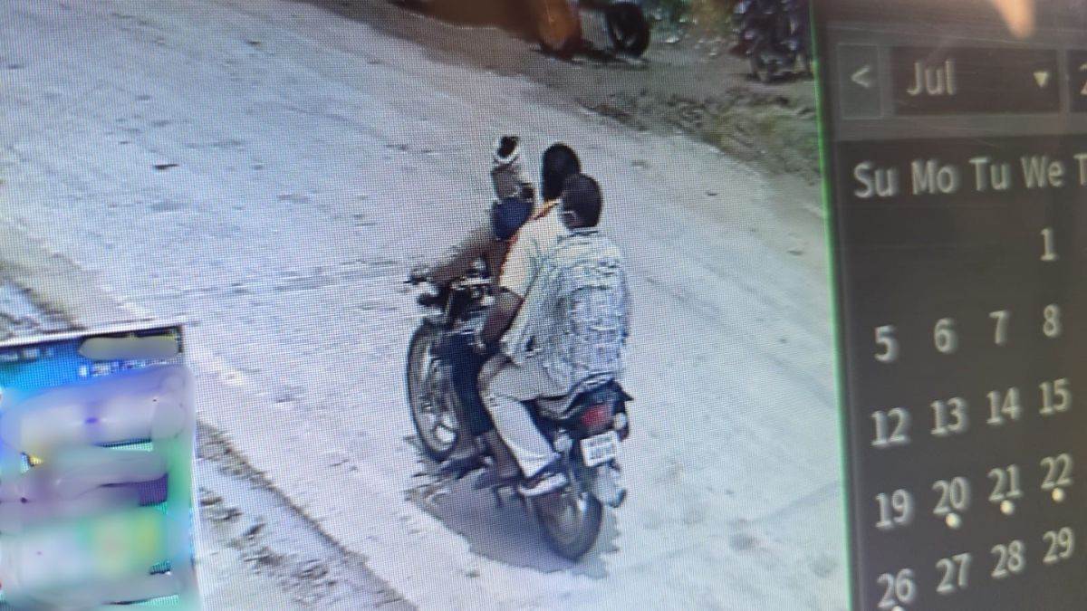 बालाघाट के लांजी में बंदूक की नोक पर लूट करने वाले तीन आरोपित कैमरे में हुए कैद