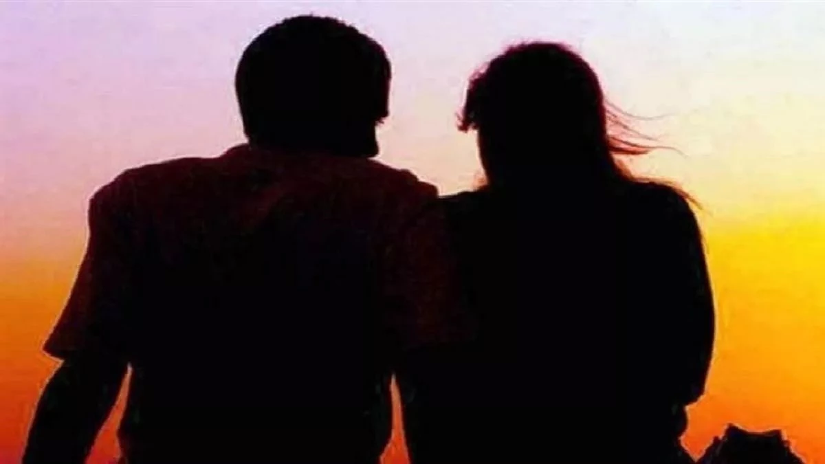 UP News: पति और सात बच्चों को छोड़ भांजे संग भागी महिला, तीन लाख रुपये लेकर हुई 'गायब'