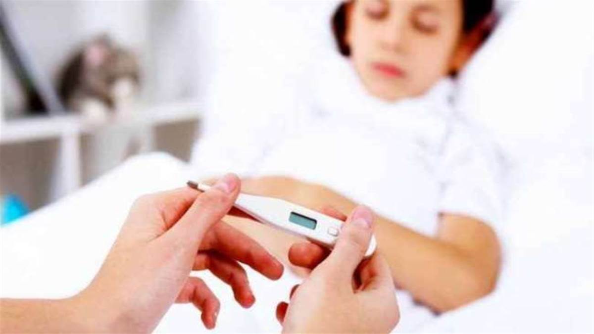 सावधान! रायपुर में तेजी से फैल रहा Viral Fever, अस्पतालों में बढ़ी भीड़, लापरवाही से बिगड़ सकते हैं हालात