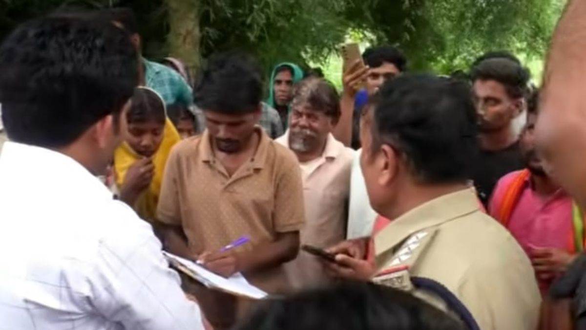 झाबुआ में दूसरे धर्म को मानने वाली महिला का शव दफनाने पर विवाद, ग्रामीणों ने की मारपीट