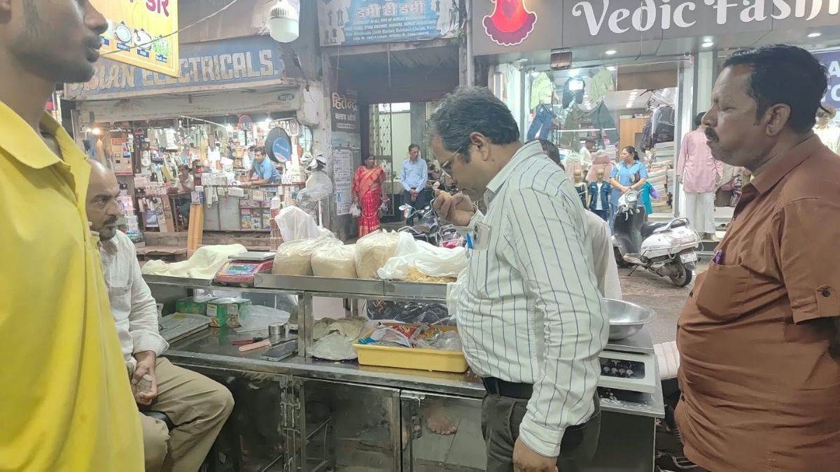 रक्षाबंधन के पहले कटनी के खाद्य प्रतिष्ठानों में छापा, पेड़ा-पनीर और नमकीन तक में मिलावट