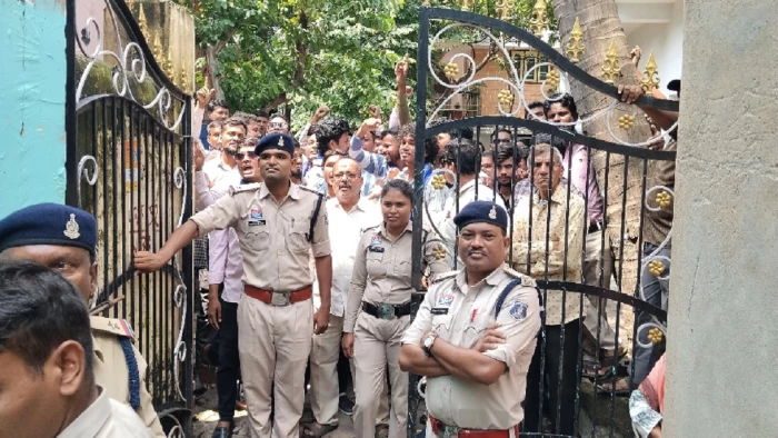 मतांतरण की प्रयोगशाला धमतरी के टिकरापारा में बवाल: चंगाई सभा को लेकर पांच घंटे आमने-सामने रहे दो पक्ष